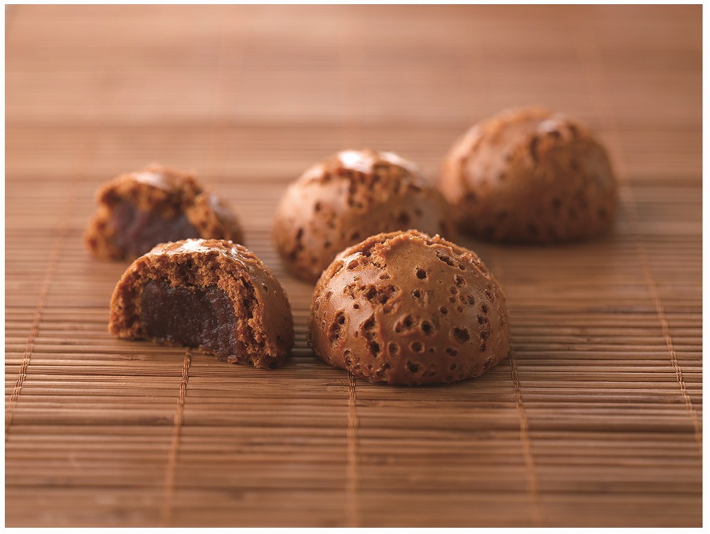 遠州名物！昔ながらのやさしい味わい。春華堂「田舎みそまん」 | JAPAN